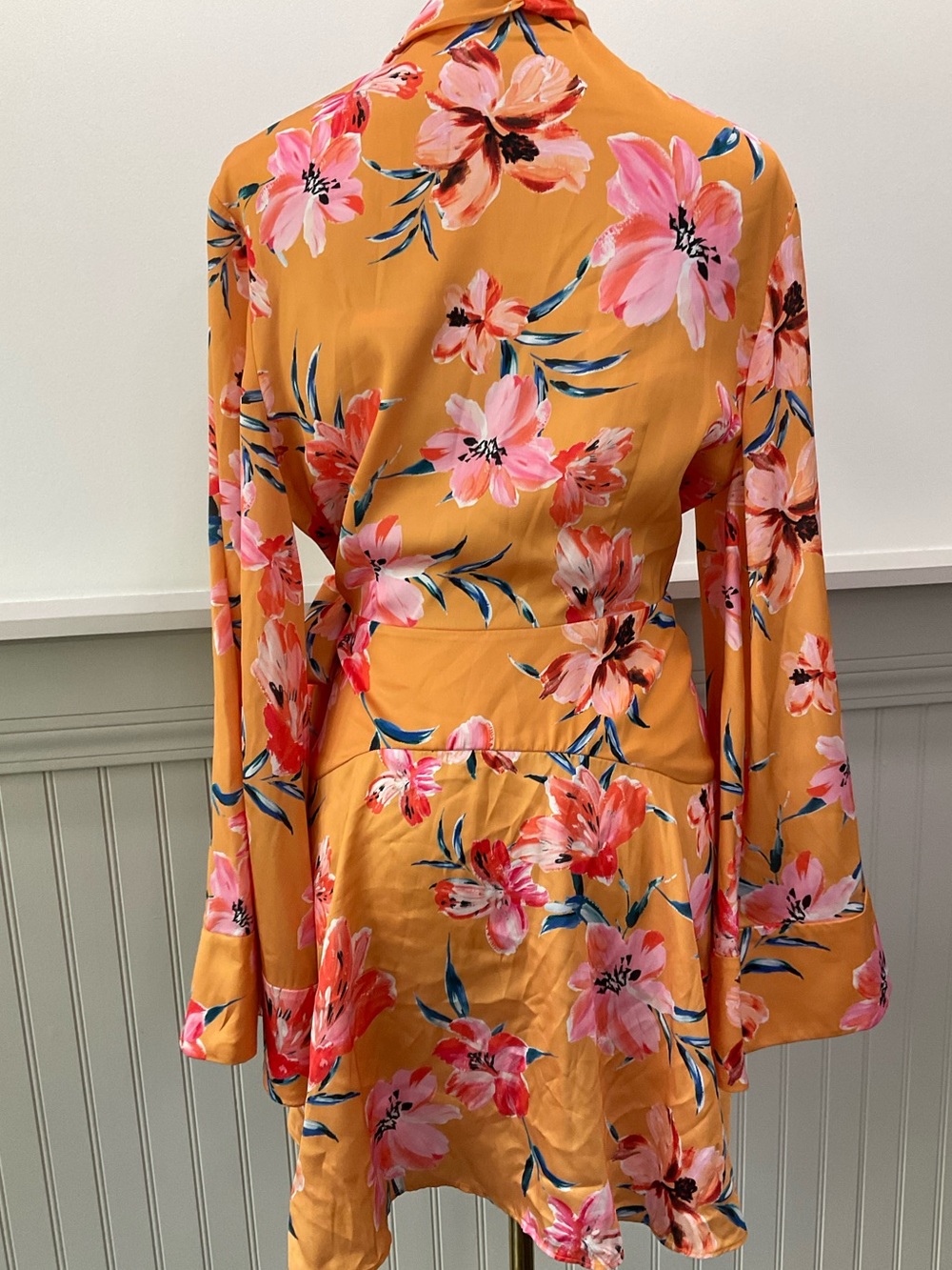 Significant Other Floral Wrap Mini Dress Bell Sleeve US 10 - Picture 3 of 5